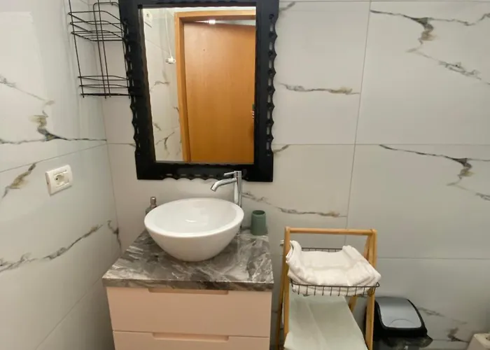 Dori's Wilson At Blloku Neighborhood Apartament *