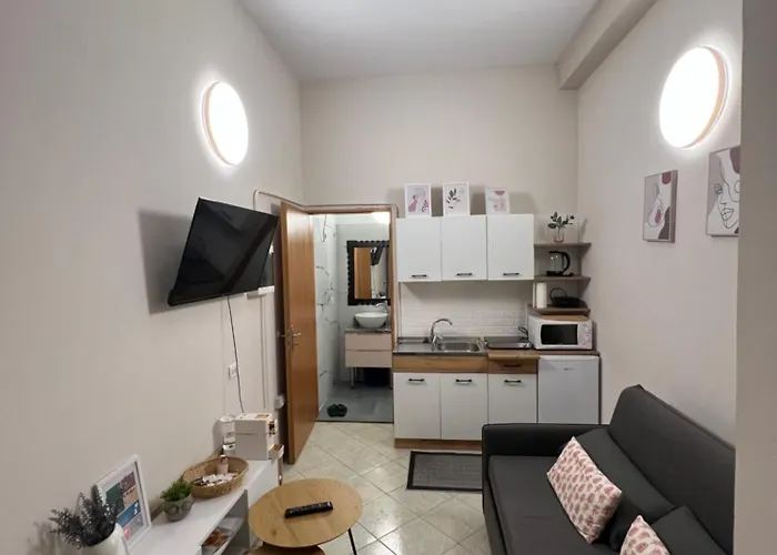 Dori's Wilson At Blloku Neighborhood Apartament *